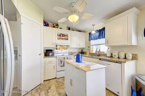 Kitchen - 385 Outer Dr, Cocoa, FL 32926 photo 2 of 5