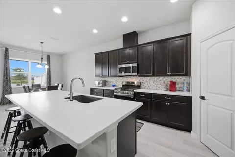 Kitchen - 2789 Avalonia Dr, Melbourne, FL 32940 photo 1 of 1