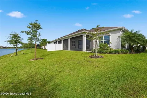 Exterior - 2789 Avalonia Dr, Melbourne, FL 32940 photo 4 of 6