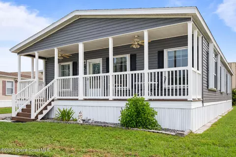 262 Holiday Park Blvd NE, Palm Bay, FL 32907