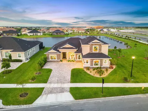 8491 Paragrass Ave, Melbourne, FL 32940