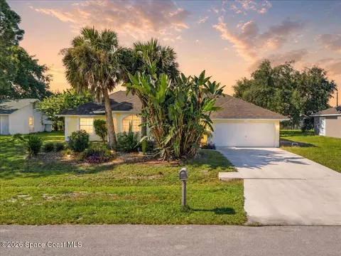 650 Seaport Ter SE, Palm Bay, FL 32909