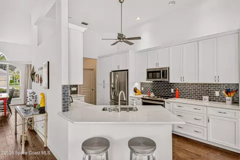 Kitchen - 1024 Lennox Way, Melbourne, FL 32940 photo 4 of 6