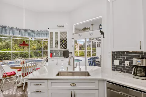 Kitchen - 1024 Lennox Way, Melbourne, FL 32940 photo 3 of 6