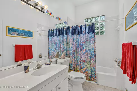 Bath - 1024 Lennox Way, Melbourne, FL 32940 photo 3 of 4