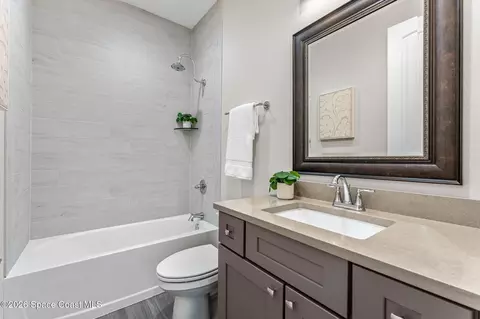 Bath - 4030 Domain Ct, Melbourne, FL 32934 photo 4 of 4