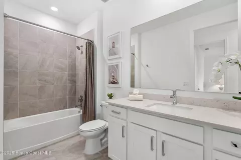 Bath - 9933 Alister Dr, Melbourne, FL 32940 photo 3 of 3
