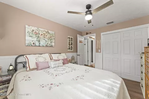 Bedroom - 2415 E Friday Cir, Cocoa, FL 32926 photo 6 of 6