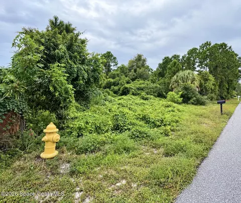 840 Andrew St SE, Palm Bay, FL 32909