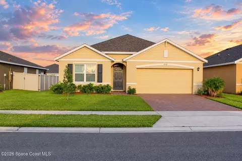 3747 Aberdeen Dr SE, Palm Bay, FL 32909