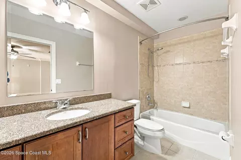 Bath - 1437 Pineapple Ave #306, Melbourne, FL 32935 photo 4 of 5