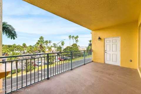 Exterior - 1437 Pineapple Ave #306, Melbourne, FL 32935 photo 1 of 6