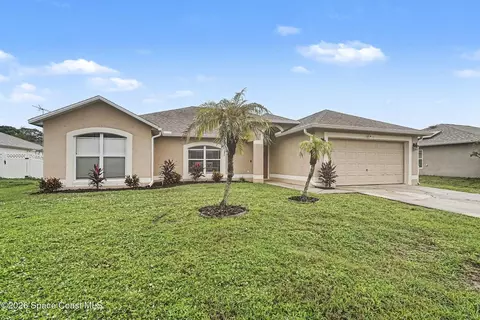 130 Coffee St SE, Palm Bay, FL 32909