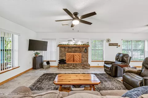 Living - 648 Orange Ct, Rockledge, FL 32955 photo 2 of 7