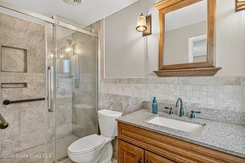 Bath - 2614 Forest Dr, Melbourne, FL 32901 photo 1 of 3