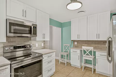 Kitchen - 2614 Forest Dr, Melbourne, FL 32901 photo 2 of 3