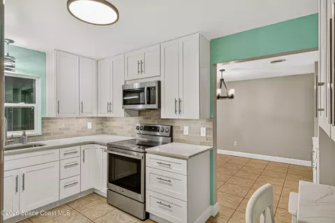 Kitchen - 2614 Forest Dr, Melbourne, FL 32901 photo 3 of 3