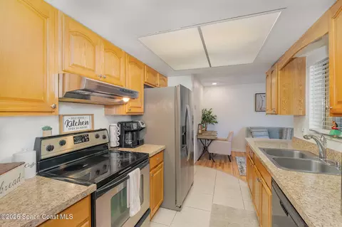 Kitchen - 2721 Sullivan Ct, Cocoa, FL 32926 photo 2 of 3