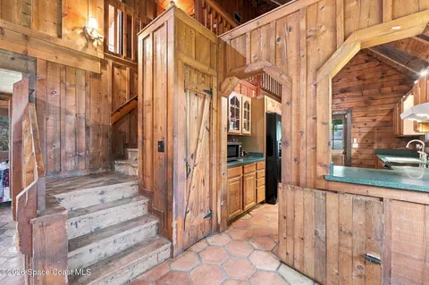 Entry Way - 4295 Lakeridge Dr, Melbourne, FL 32934 photo 3 of 4