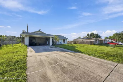 1338 Coral Reef Ave NW, Palm Bay, FL 32907