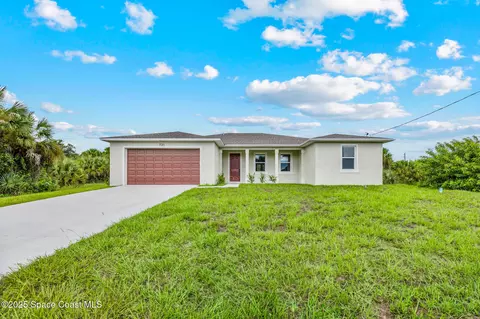 731 Banyan St SW, Palm Bay, FL 32908