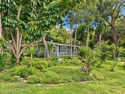 6890 Ward Pkwy, Melbourne Village, FL 32904