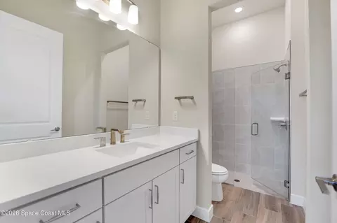 Bath - 9190 Wander Trl, Melbourne, FL 32940 photo 1 of 10