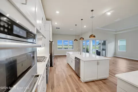 Kitchen - 9190 Wander Trl, Melbourne, FL 32940 photo 2 of 6