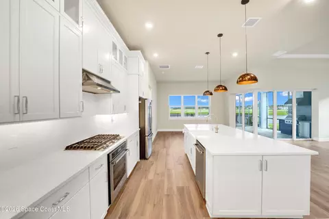 Kitchen - 9190 Wander Trl, Melbourne, FL 32940 photo 5 of 6