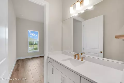 Bath - 9190 Wander Trl, Melbourne, FL 32940 photo 3 of 10
