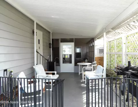 Exterior - 1925 Live Oak St NE, Palm Bay, FL 32905 photo 2 of 6