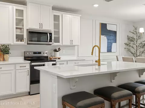 Kitchen - 4891 Morganite Pl, Grant, FL 32949 photo 2 of 2