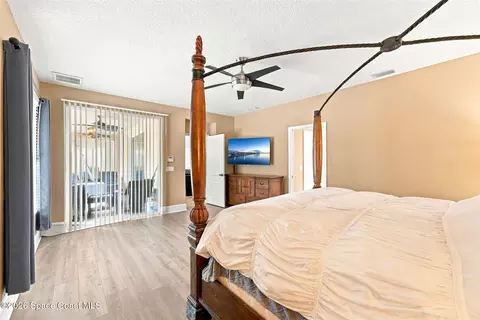 Bedroom - 1329 Tipperary Dr, Melbourne, FL 32940 photo 5 of 6