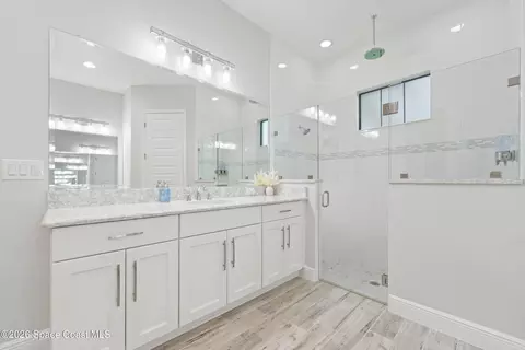 Bath - 2283 Trava Ln, Melbourne, FL 32940 photo 1 of 5