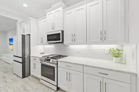 Kitchen - 2283 Trava Ln, Melbourne, FL 32940 photo 1 of 2