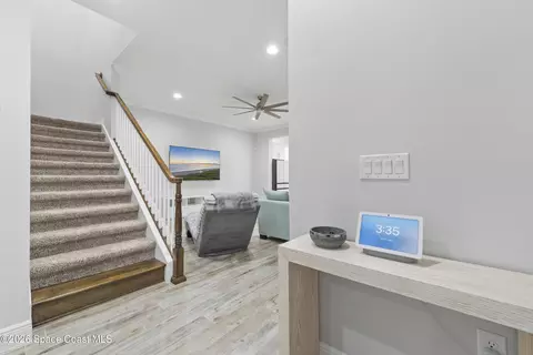 Entry Way - 2283 Trava Ln, Melbourne, FL 32940 photo 2 of 5