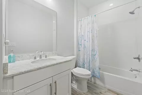 Bath - 2283 Trava Ln, Melbourne, FL 32940 photo 4 of 5