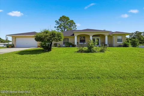 2975 SE Grant Ave SE, Palm Bay, FL 32909