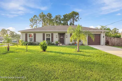 700 Harper Blvd SW, Palm Bay, FL 32908