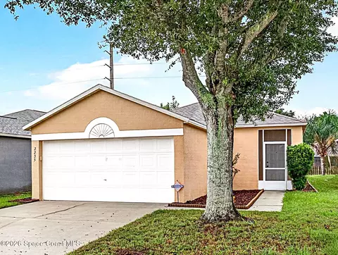Exterior - 2235 Whisper Wind Cir, Melbourne, FL 32935 photo 2 of 6