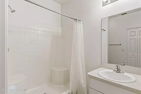 Bath - 2235 Whisper Wind Cir, Melbourne, FL 32935 photo 1 of 2