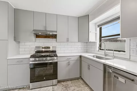 Kitchen - 632 Teak Dr, Melbourne, FL 32935 photo 3 of 3