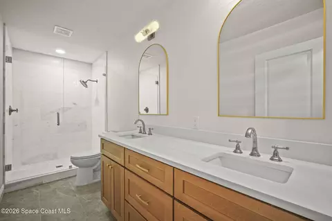 Bath - 3825 Arlington Ave, Mims, FL 32754 photo 3 of 3