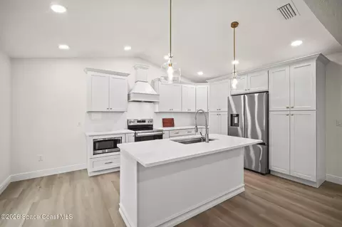 Kitchen - 3825 Arlington Ave, Mims, FL 32754 photo 3 of 5