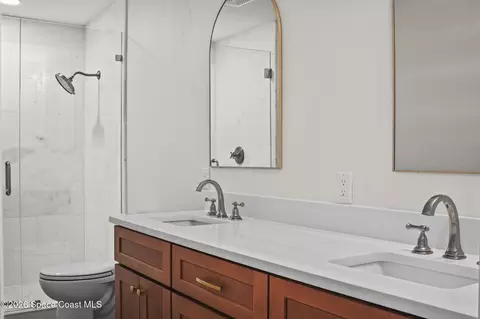 Bath - 3825 Arlington Ave, Mims, FL 32754 photo 2 of 3