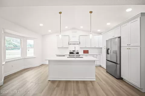 Kitchen - 3825 Arlington Ave, Mims, FL 32754 photo 1 of 5