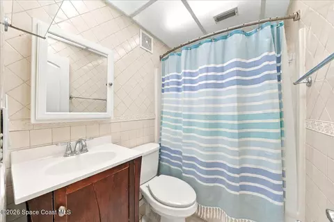 Bath - 4110 Pecan St, Mims, FL 32754 photo 1 of 1