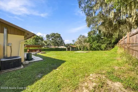 Exterior - 4110 Pecan St, Mims, FL 32754 photo 9 of 10