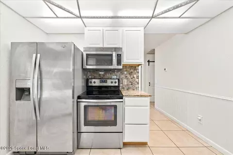 Kitchen - 4110 Pecan St, Mims, FL 32754 photo 3 of 4