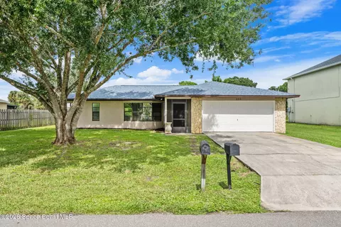 855 Altamira St NW, Palm Bay, FL 32907